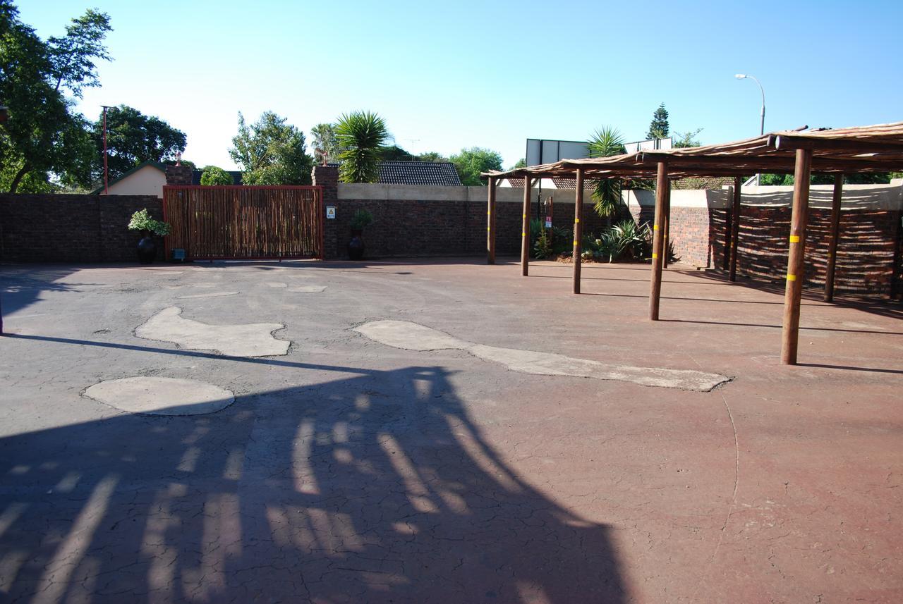 קמפטון פארק Journey'S Inn Africa Airport Lodge מראה חיצוני תמונה
